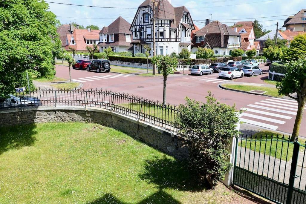 Le Bercail : Apt Avec Balcon Et Parking, Vue Phare! Le Touquet Exterior foto